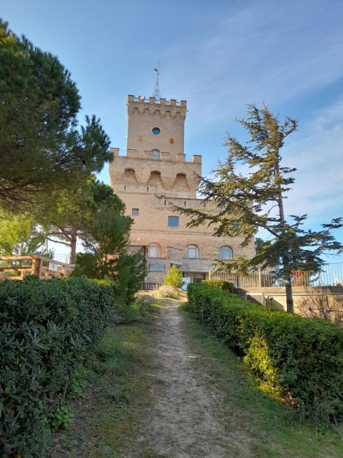 Bouganville Casa Vacanza Ambiente Climatizzato Con Wi Fi Пинето Экстерьер фото