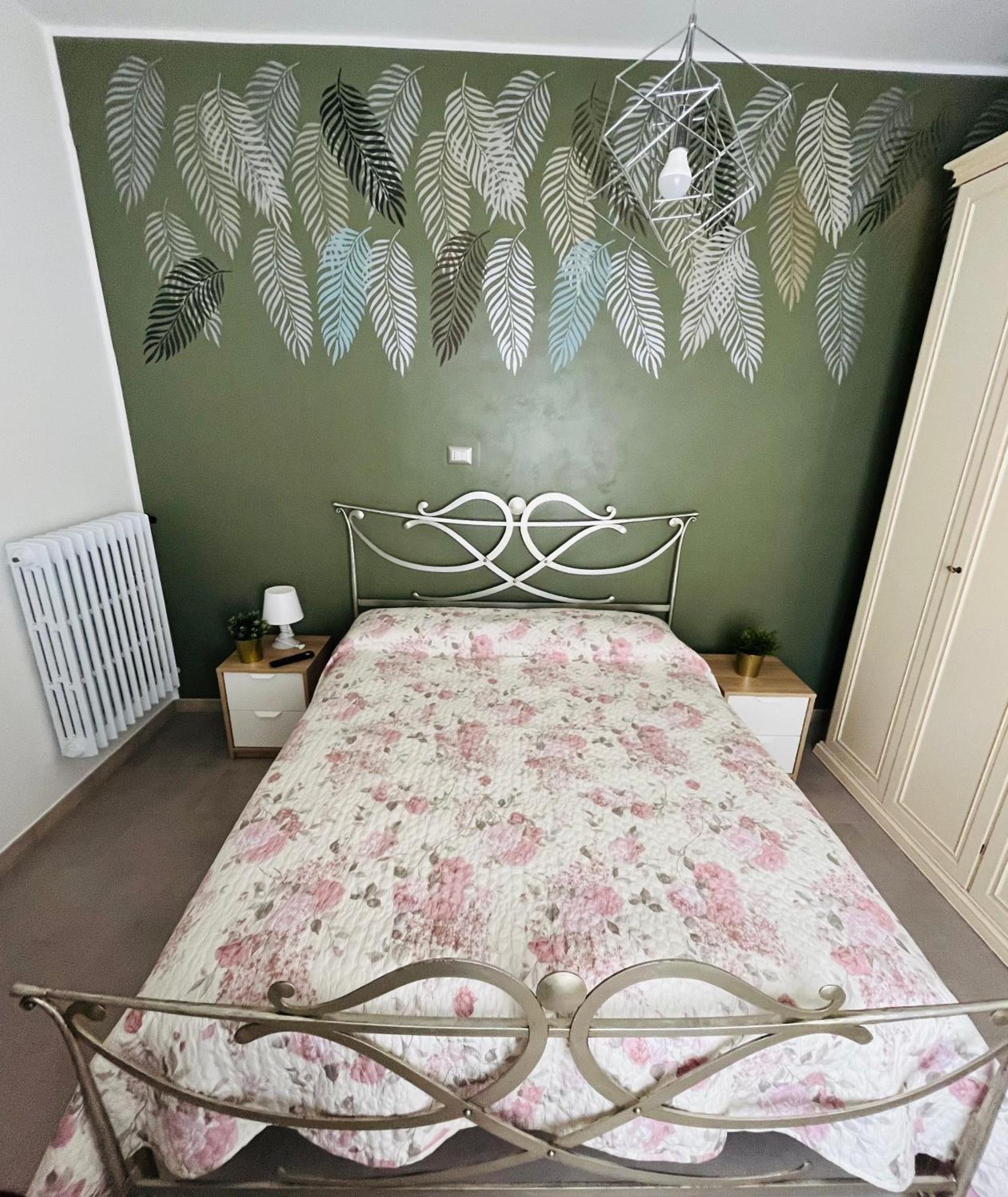 Bouganville Casa Vacanza Ambiente Climatizzato Con Wi Fi Пинето Экстерьер фото