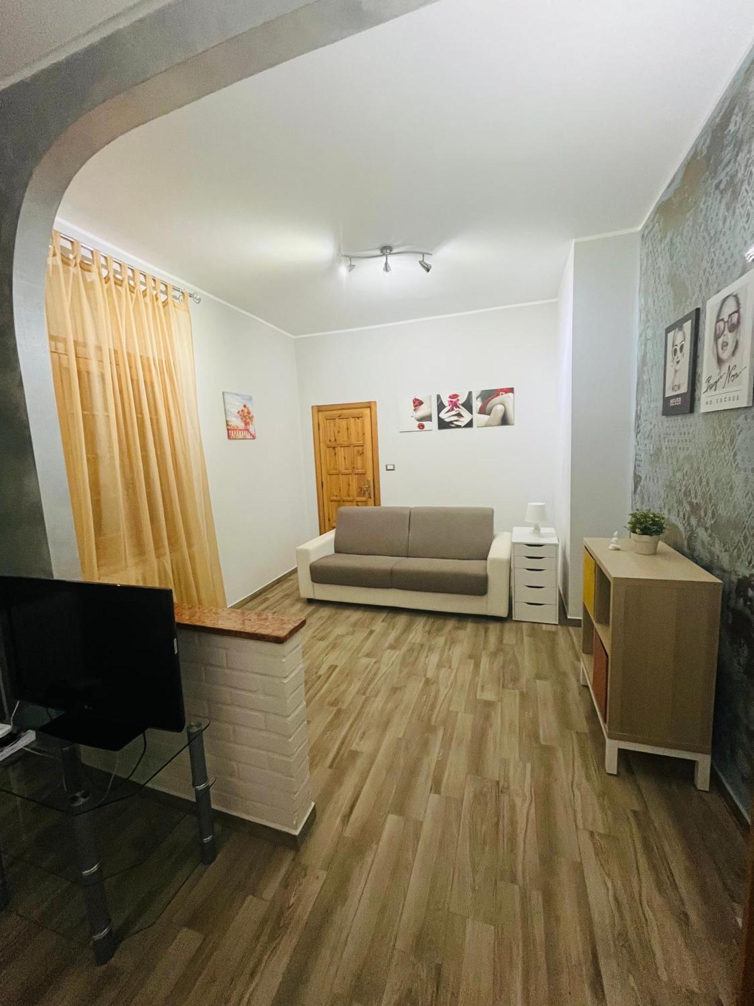 Bouganville Casa Vacanza Ambiente Climatizzato Con Wi Fi Пинето Экстерьер фото